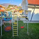 Dom Pri Jazere * Kostolna Ves