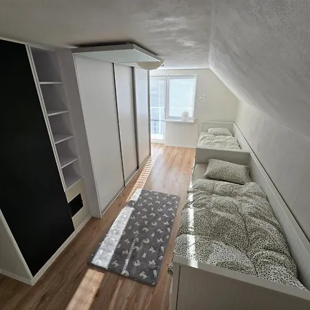 Dom Pri Jazere Casa de Férias