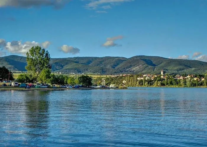 Dom Pri Jazere Tatil Evi *